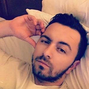 Meet your Posher, Besnik